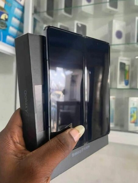Samsung Galaxy Z Fold 3