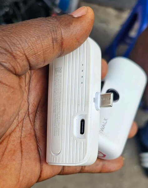 Emergency power supply  5000mhr power bank  Mini