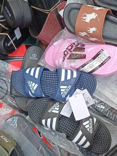 Adidas comforter