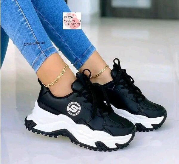 Ladies shoes