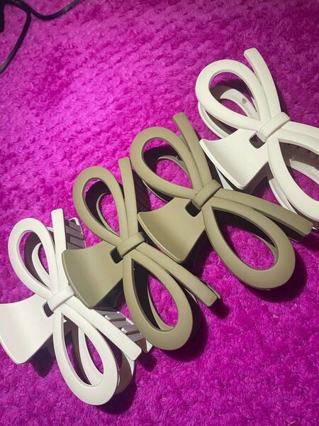 hair clips