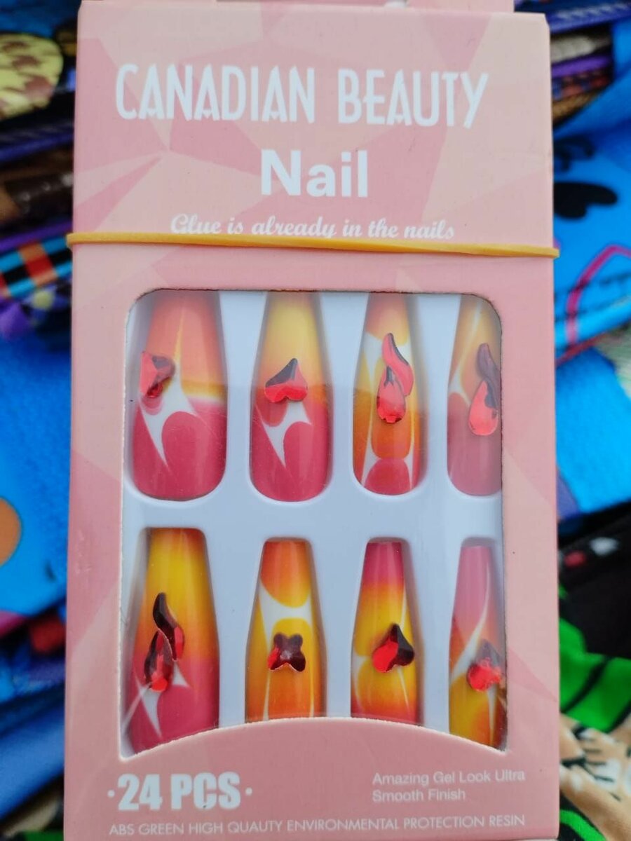 Press on nails