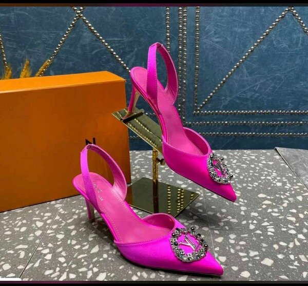 Ladies heel