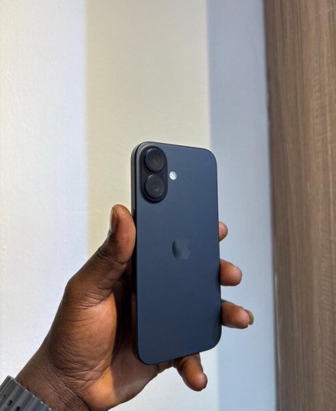 iPhone 16