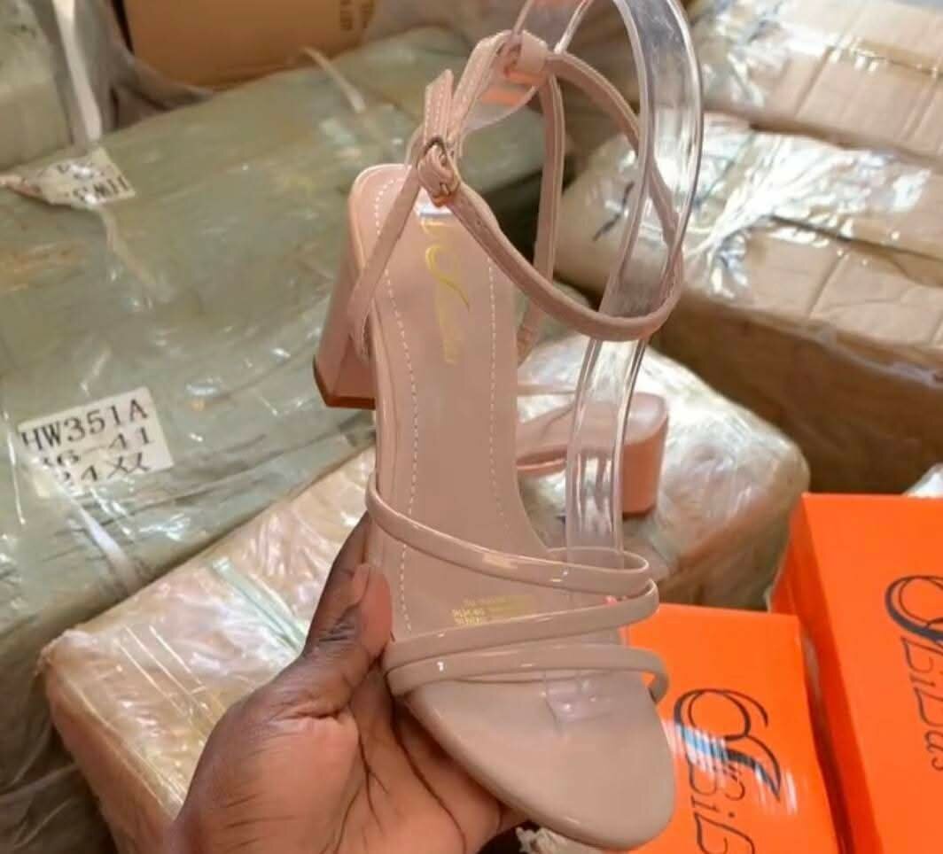 Sandales à talons élégantes