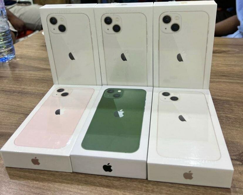 iPHONE 13