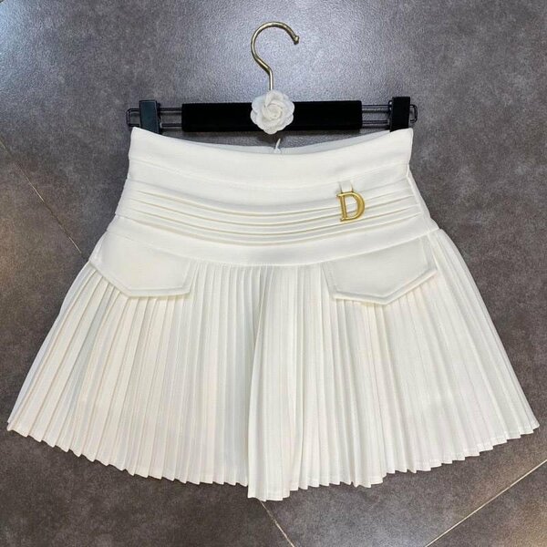 Pleated skirt SOLD OUT