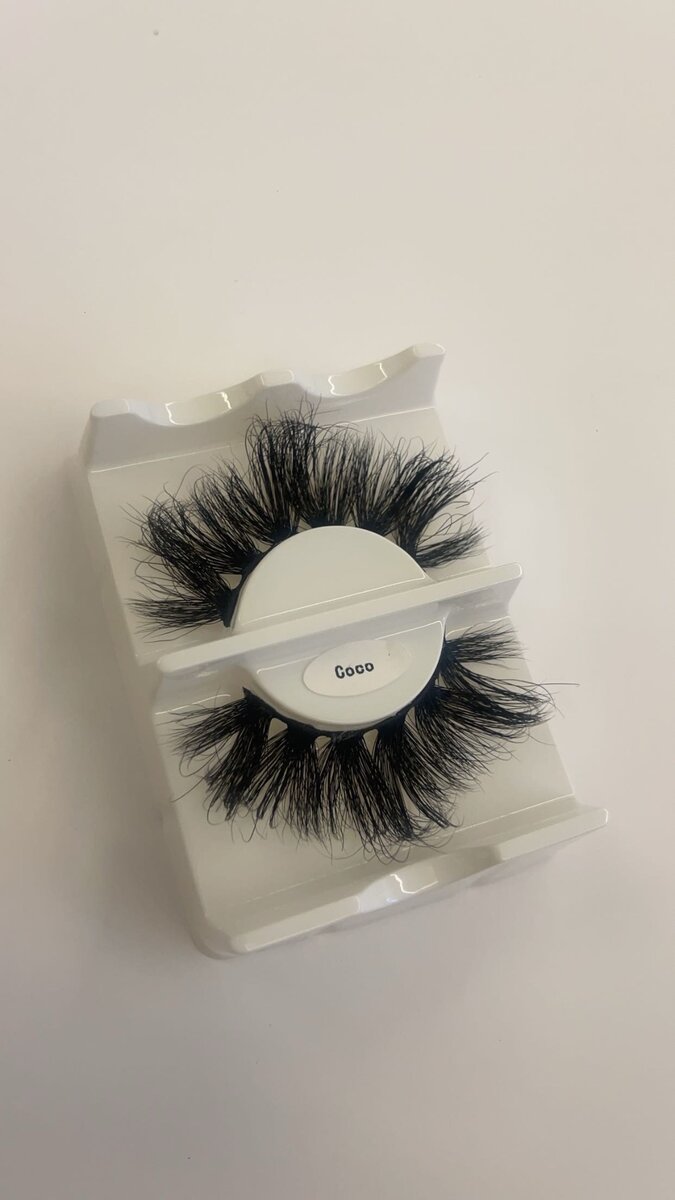 Faux cils