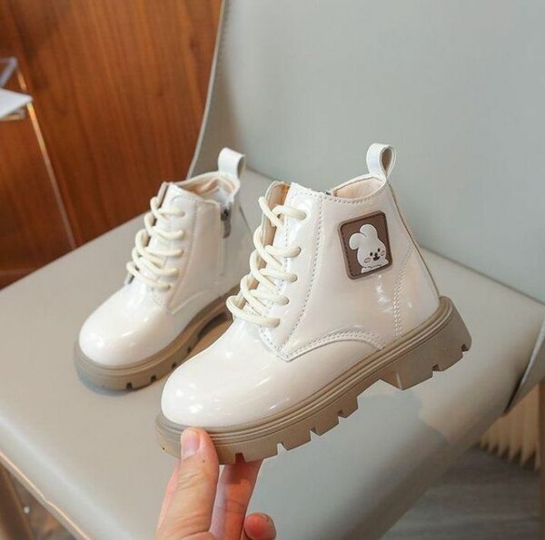 Fashionable Boots For Girls