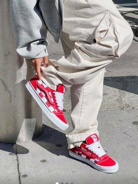 VANS SCHOOL