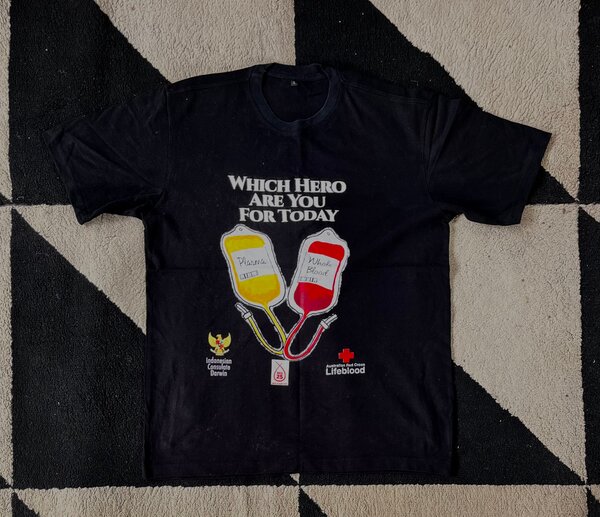 T-shirt "Which Hero Are You"