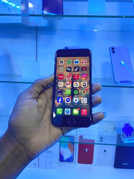 iPhone SE