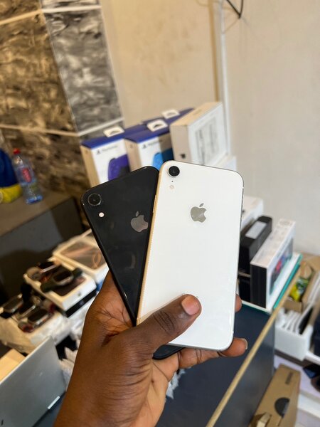 iPhone XR