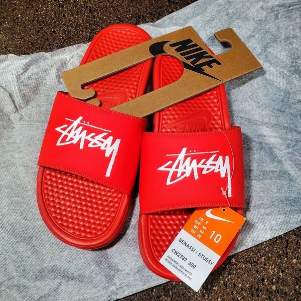 Claquettes Nike confortables