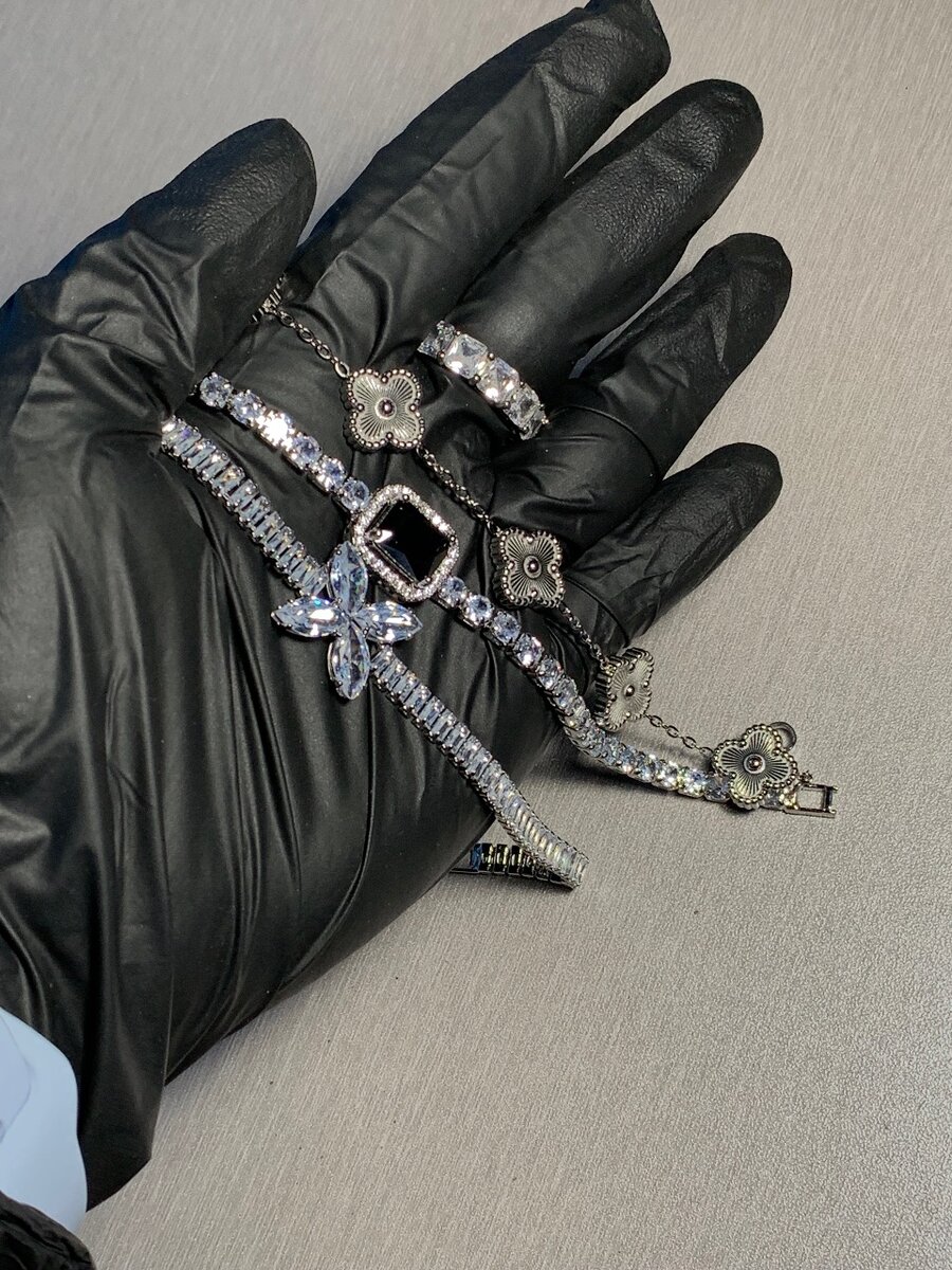Ladies bracelet