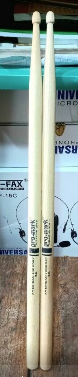 Baguettes en bois pour batterie