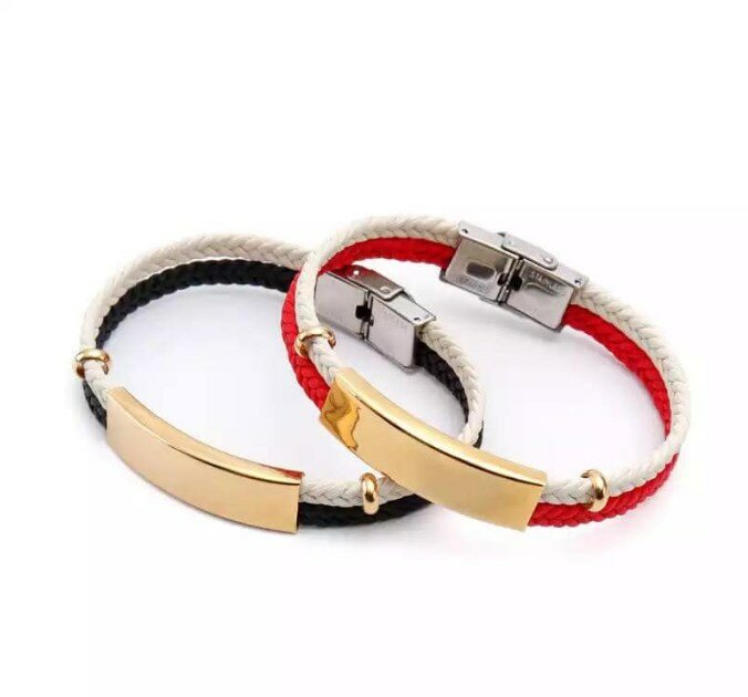  bracelets