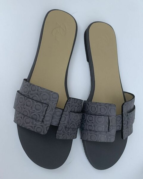 Flip flops