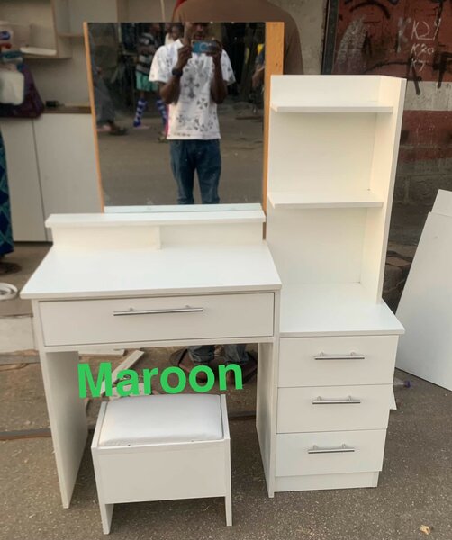 Dressing table