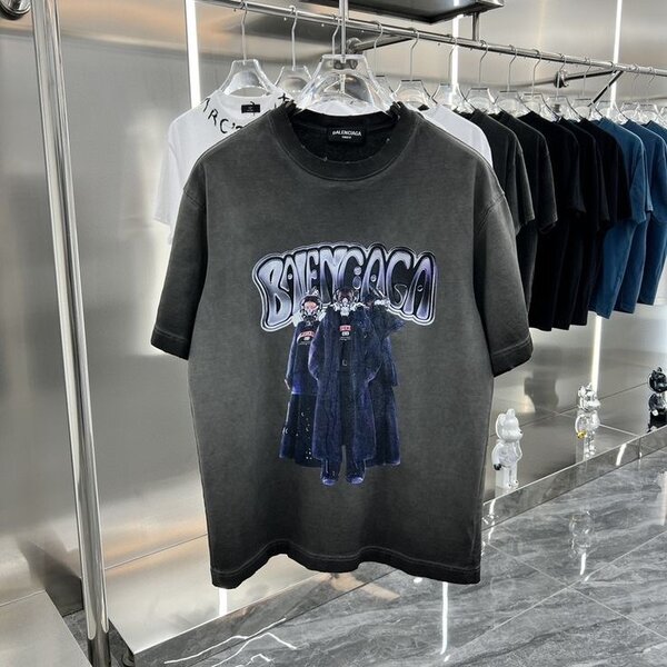 Mens top