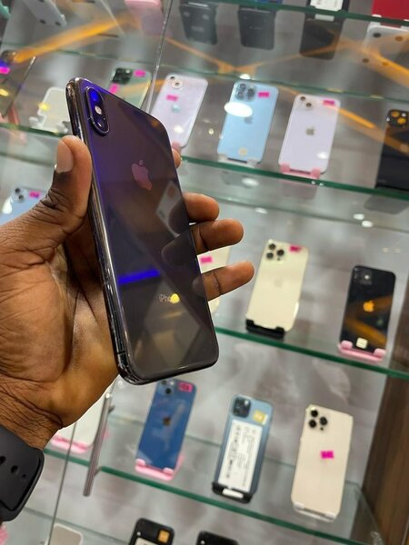 iPhone X