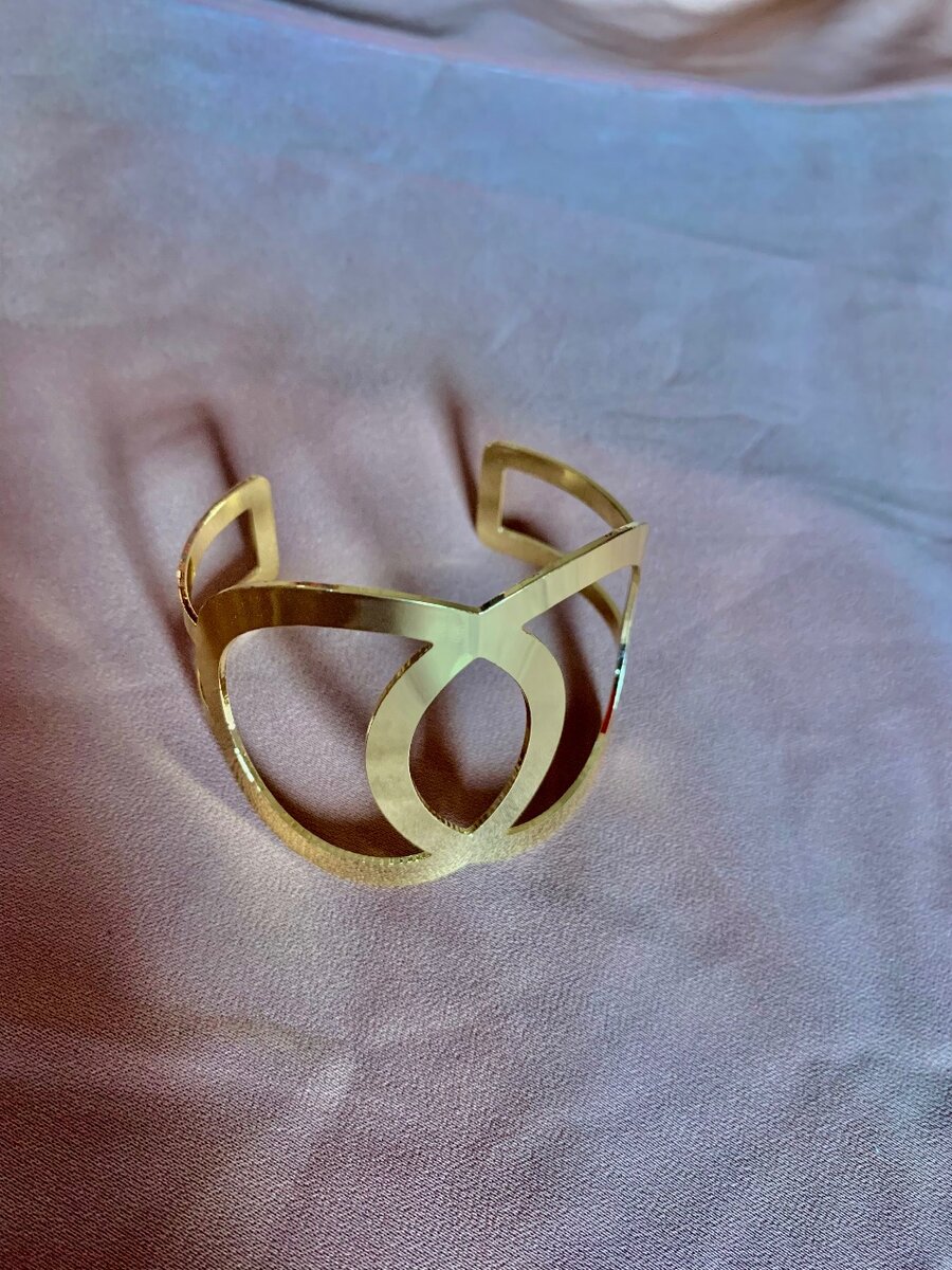 Ladies bracelet