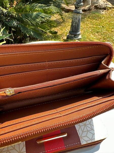 brown wallet
