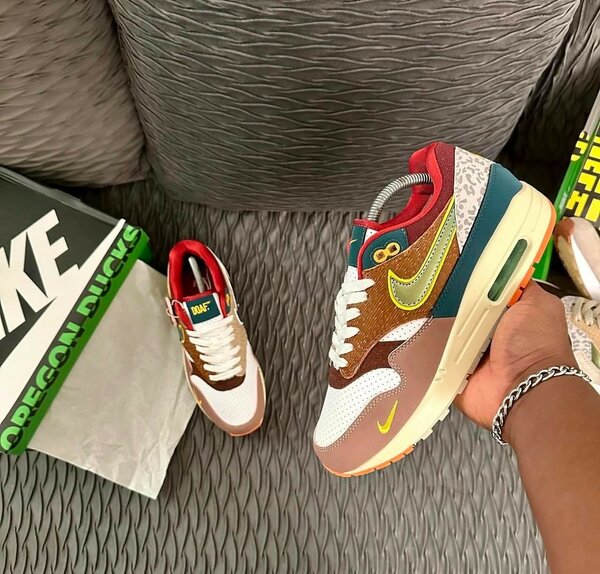 NIKE AIRMAX