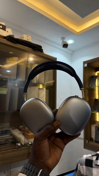AirPod max
