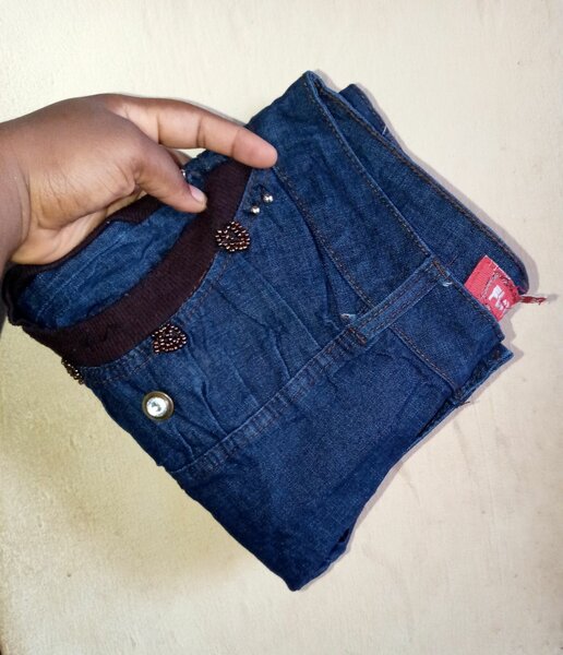 Ladies Thrift Jeans-Waist 30