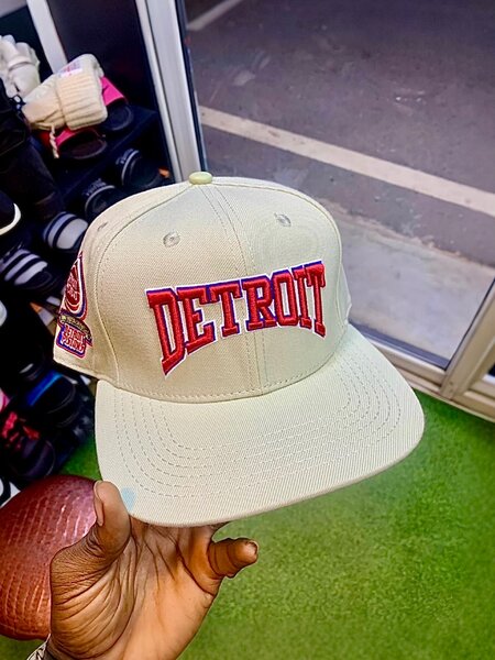 Caps