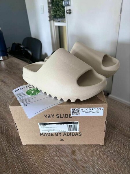 Adidas slide