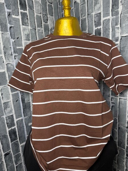 T-shirt rayé marron