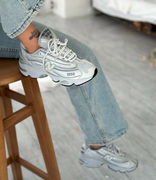 NEW BALANCE 1000