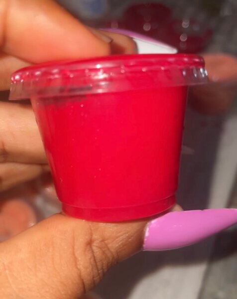 Produit lèvre rose
