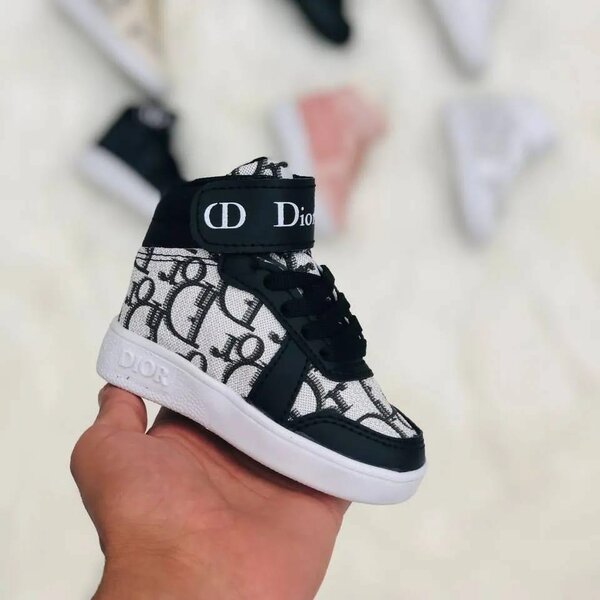 Unisex sneakers
