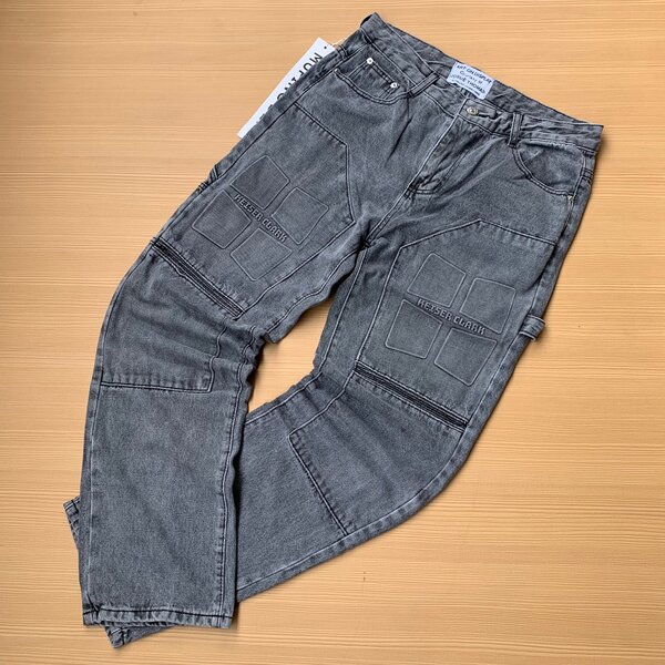 Baggy jeans
