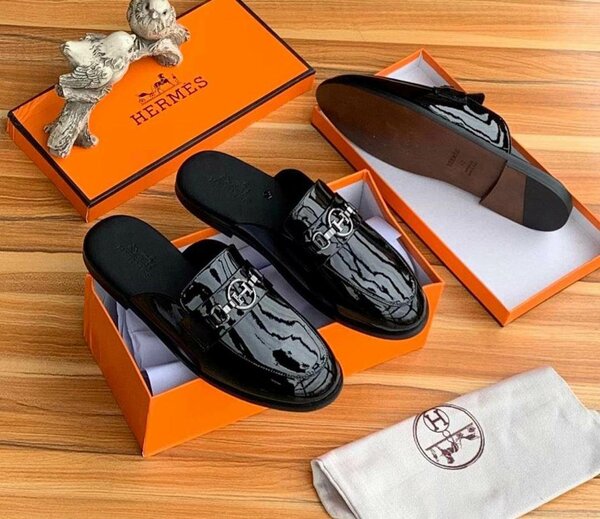 Half shoes