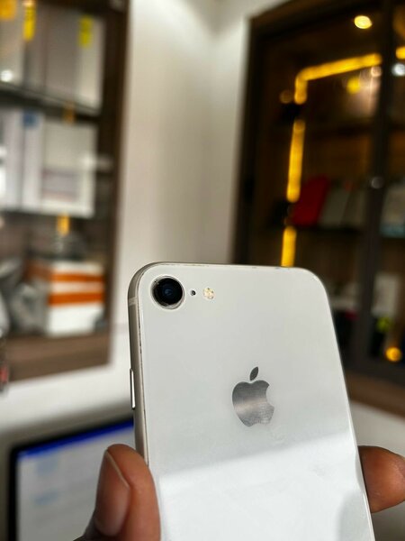 iPhone 8