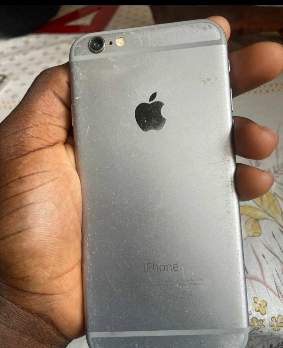 iPhone 6 très propre