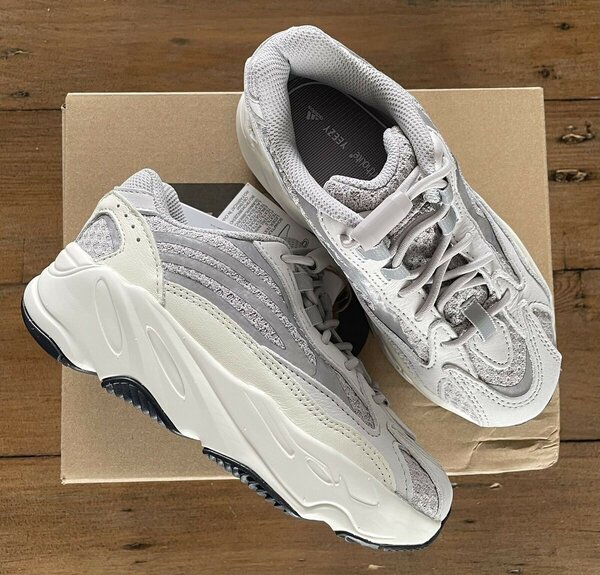 ADIDAS BOST