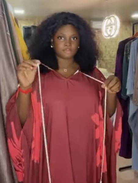 Belle robe en soie colorée solder