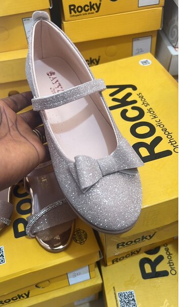 Shoe