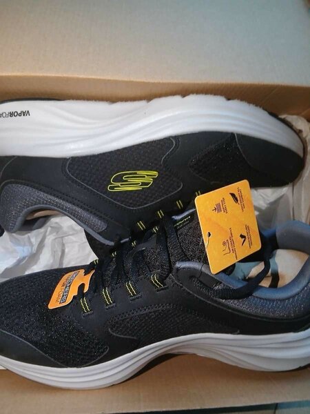 Skechers