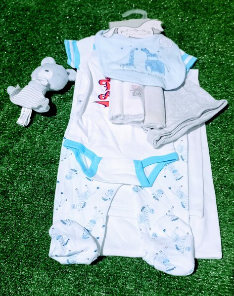 Dispo nos kit naissance de 9 pièces