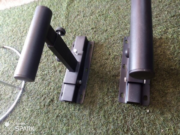 Wall speaker stand