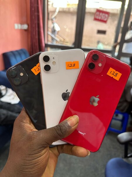 IPHONE 11