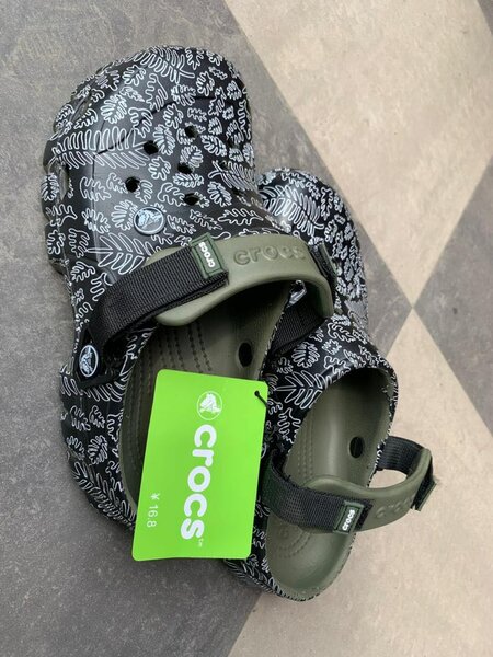 Crocs