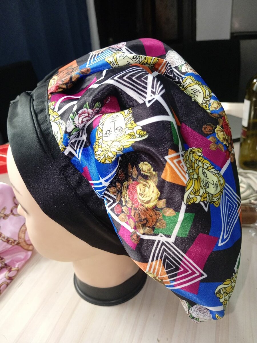 Bonnet en soie