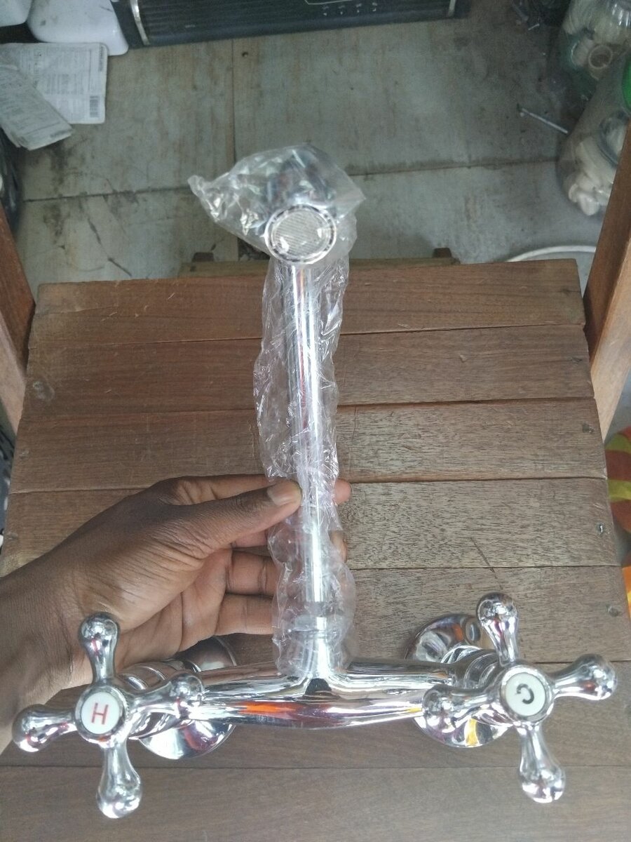 Kitchen mixer tap